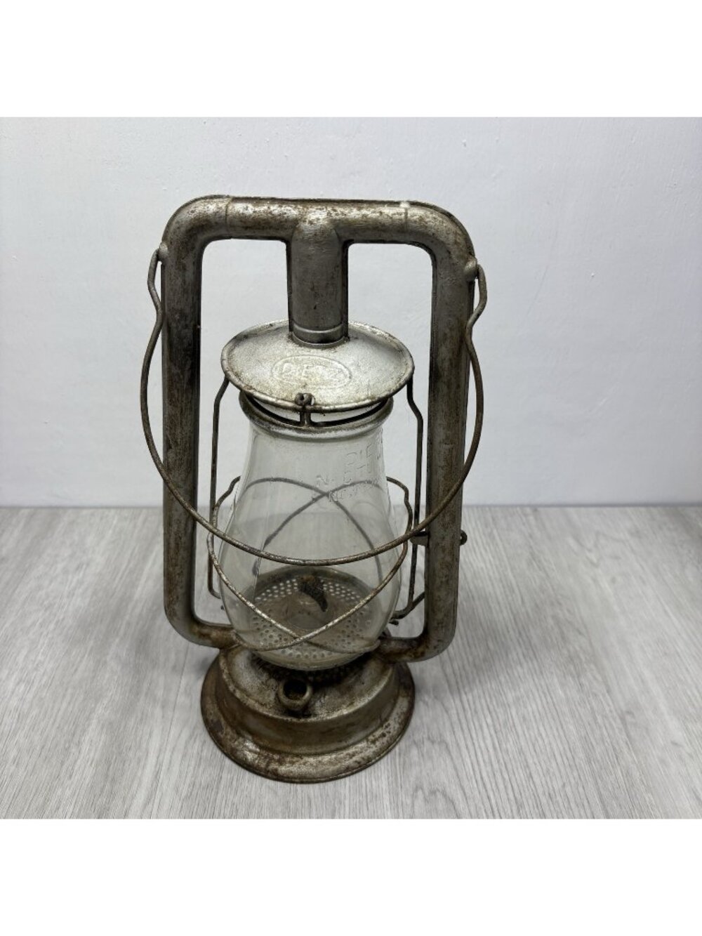 DIETZ No 0 TUBULAR NEW YORK USA. EMBOSSED LANTERN
